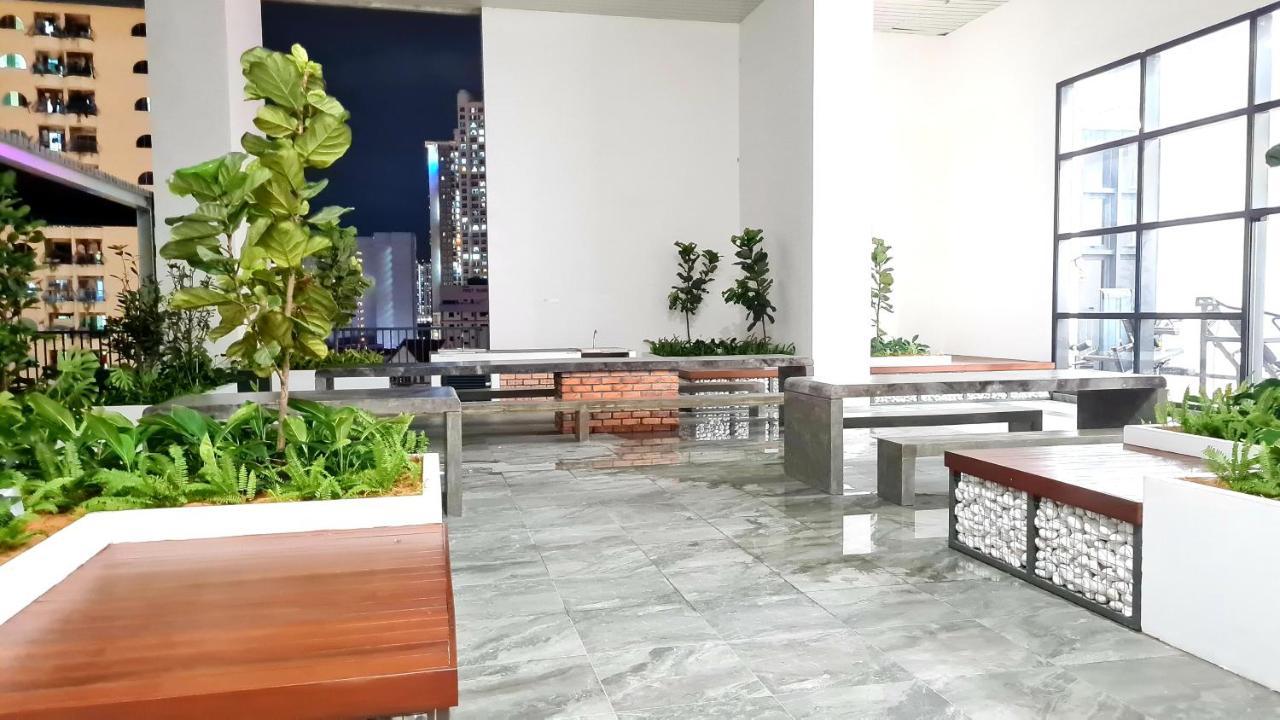 Chambers Serviced Suites Klcc By Cozy Stay Kuala Lumpur Exterior photo
